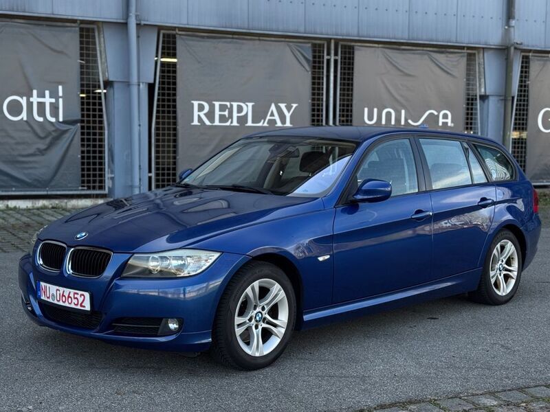 Blau Gebraucht 2009 BMW 320 Comfort Edition Kombi | 3.790 € (Guter Preis) - Bild 1/4
