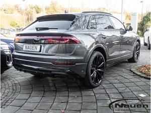 Neu Audi Q8 S-Line 286 PS (210 kW) 2026 Grau (daytonagrau perleffekt) SUV