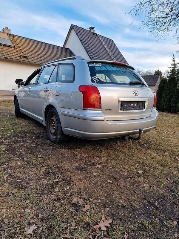 Gebraucht Toyota Avensis 129 PS (94 kW) 2004 Silber Kombi