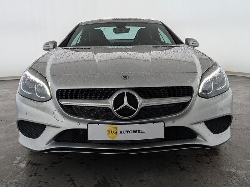 Gebraucht Mercedes SLC200 184 PS (135 kW) 2018 Iridiumsilber Cabrio