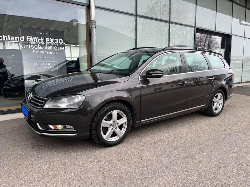 Gebraucht VW Passat Comfortline 122 PS (89 kW) 2011 Braun Kombi
