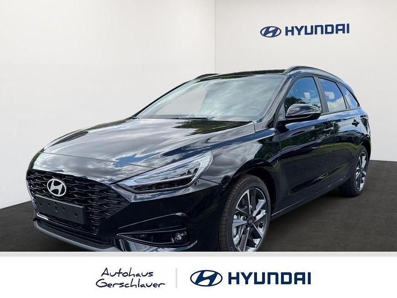 Schwarz Neu 2025 Hyundai i30 Advantage Kombi | 29.895 € (Fairer Preis) - Bild 1/4