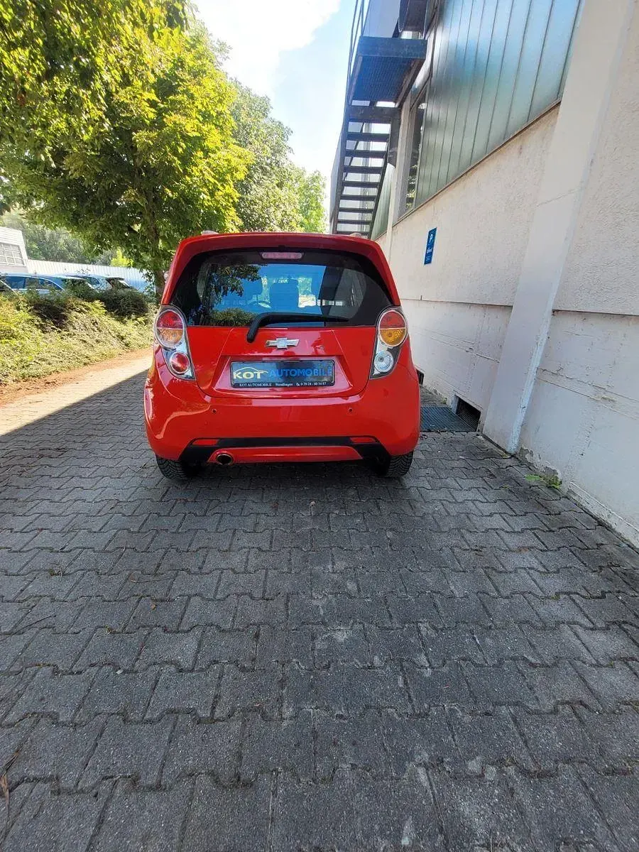 Gebraucht Chevrolet Spark LS 82 PS (60 kW) 2010 Rot Kleinwagen