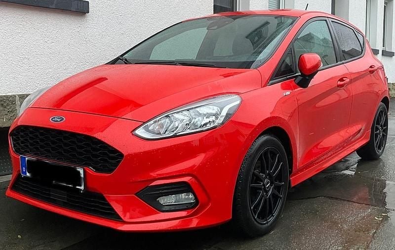 Gebraucht Ford Fiesta ST-Line 101 PS (74 kW) 2018 Rot Limousine