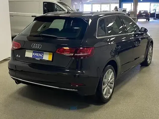 Gebraucht Audi A3 Design 116 PS (85 kW) 2017 Braun Limousine