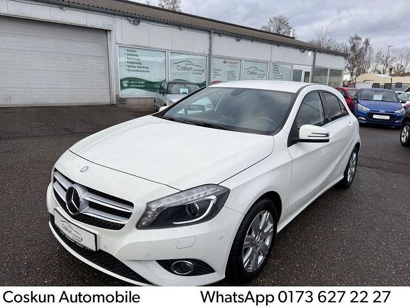 Gebraucht Mercedes A180 122 PS (89 kW) 2013 Weiß Limousine