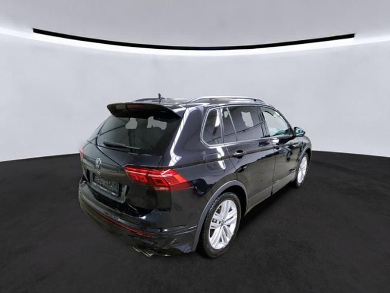 Gebraucht VW Tiguan Style 320 PS (235 kW) 2024 Deep black perleffekt (metallic) SUV