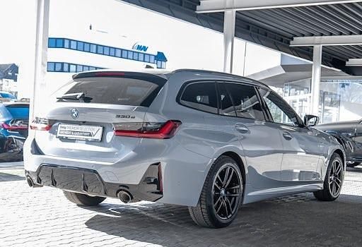 Gebraucht BMW 330e M Sport 292 PS (214 kW) 2024 Grau Kombi