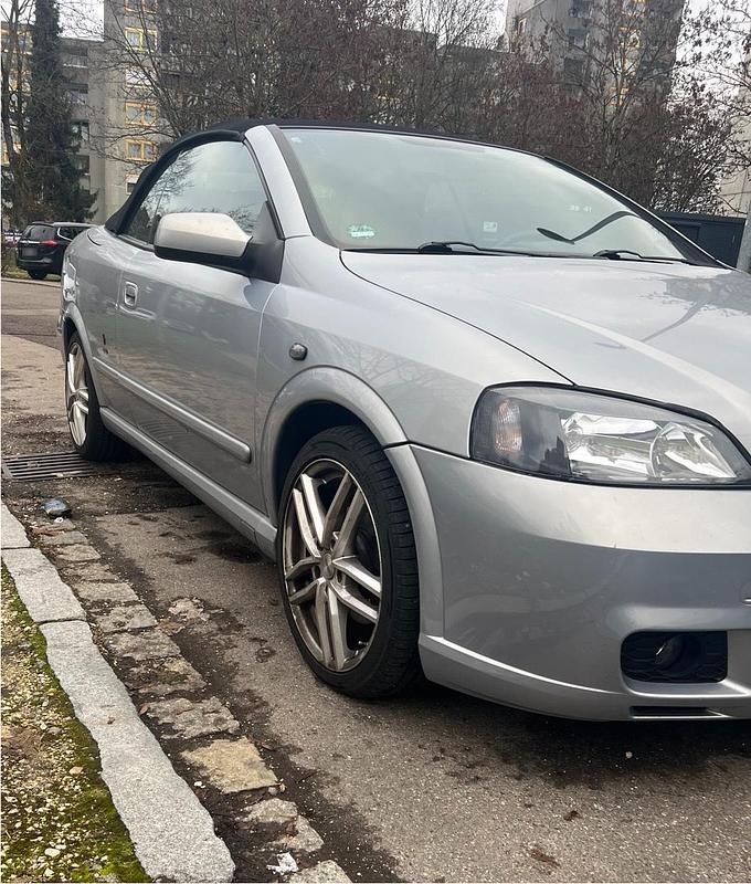 Gebraucht Opel Astra Cabriolet 147 PS (108 kW) 2001 Grau Cabrio