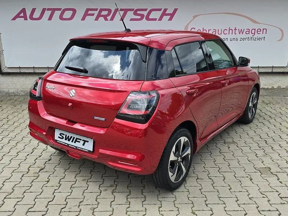Gebraucht Suzuki Swift Comfort+ 83 PS (61 kW) 2025 Rot Kleinwagen