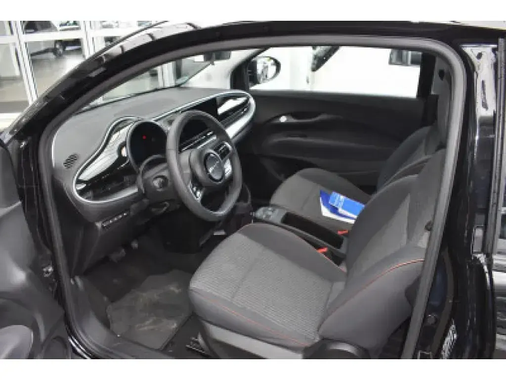 Gebraucht Fiat 500e Icon 86 kW (118 PS) 2022 Schwarz colore interno (stoff nadelstrei Limousine