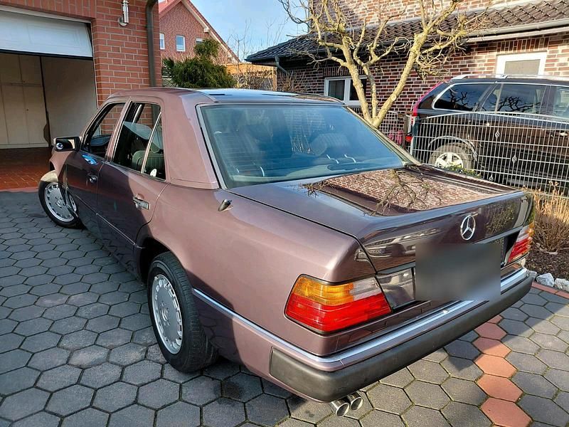 Gebraucht Mercedes E260 177 PS (130 kW) 1991 Limousine