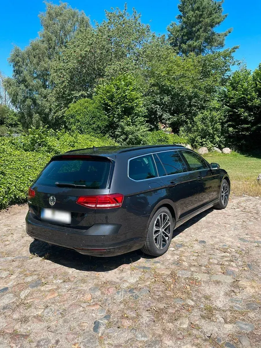 Gebraucht VW Passat Comfortline 150 PS (110 kW) 2019 Grau Kombi