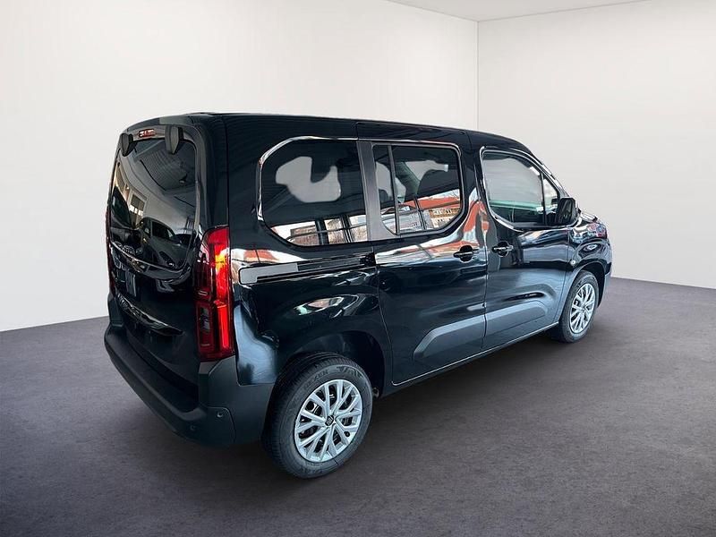 Neu Fiat Doblò 102 PS (75 kW) 2025 Schwarz Van / Kleinbus