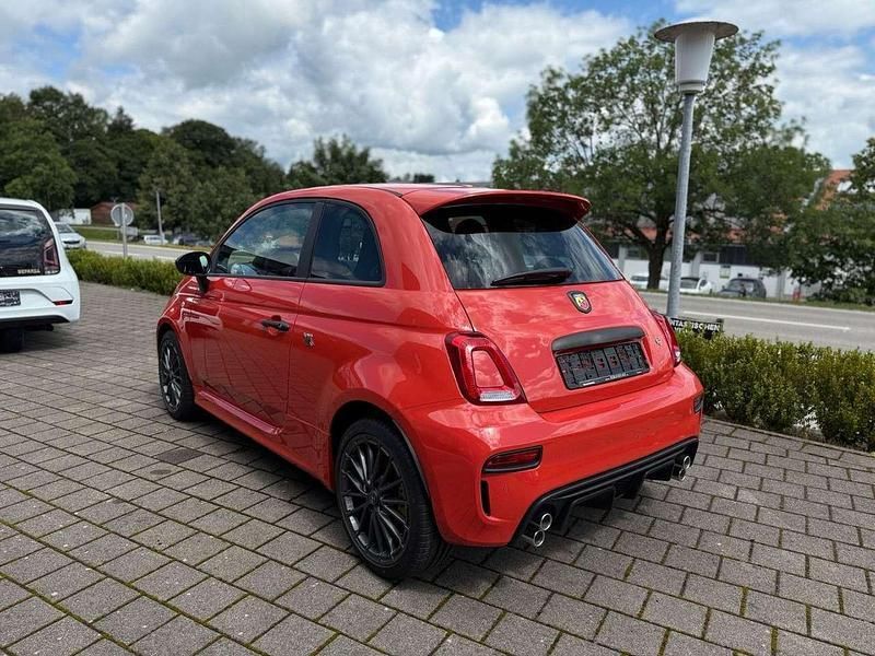 Gebraucht Abarth 695 179 PS (131 kW) 2024 Orange Kleinwagen
