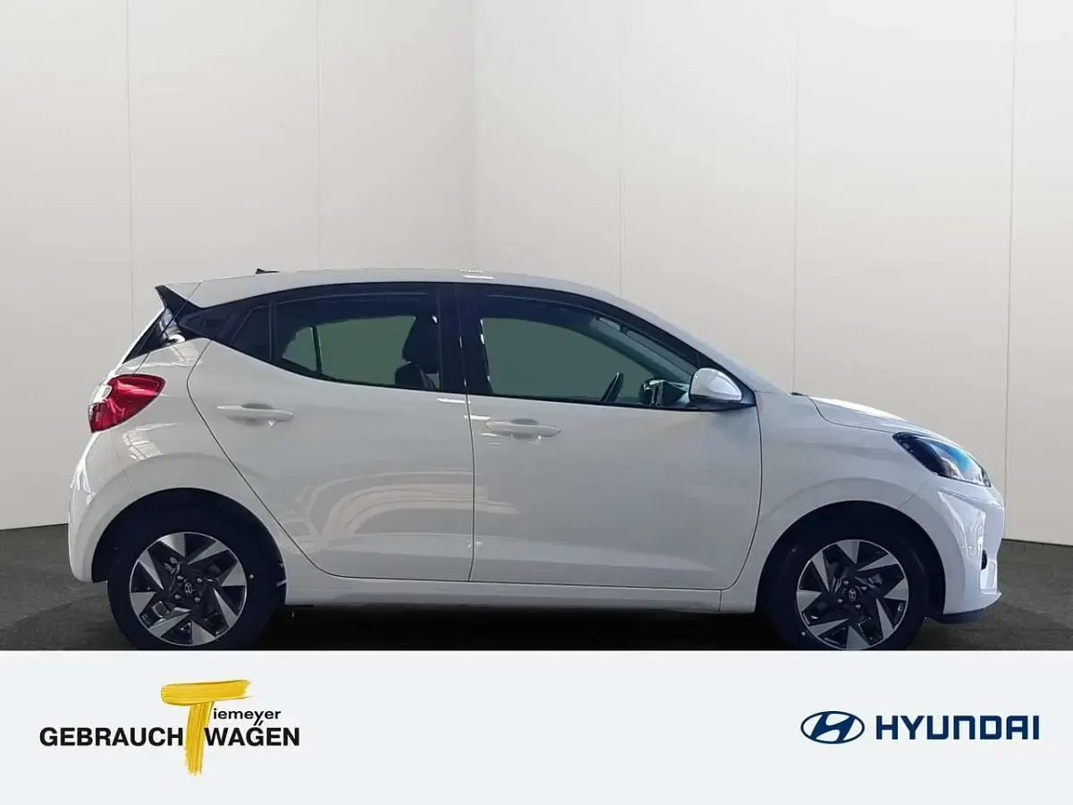 Gebraucht Hyundai i10 Trend 79 PS (58 kW) 2025 Weiß Kleinwagen
