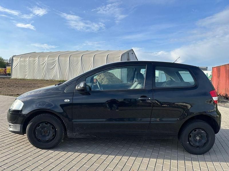 Gebraucht VW Fox Basis 54 PS (39 kW) 2008 Schwarz Kleinwagen