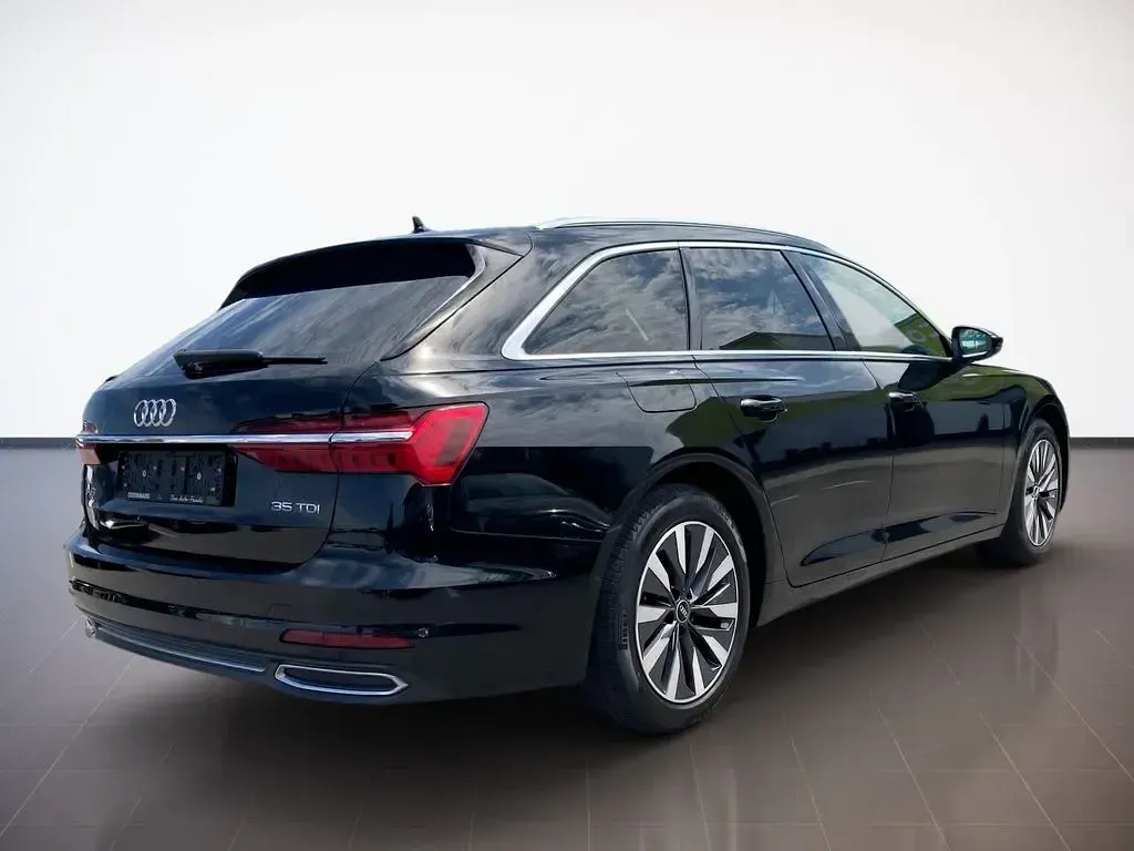 Gebraucht Audi A6 Sport 204 PS (150 kW) 2021 Mythosschwarz Kombi