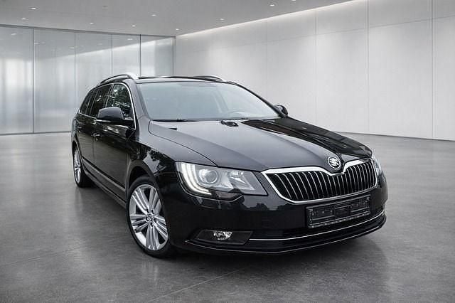 Gebraucht Skoda Superb 170 PS (125 kW) 2015 Schwarz Kombi