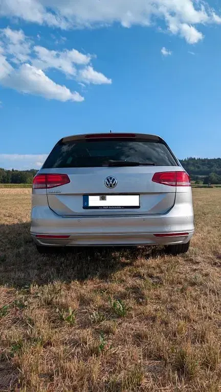 Gebraucht VW Passat Comfortline 150 PS (110 kW) 2018 Silber Kombi