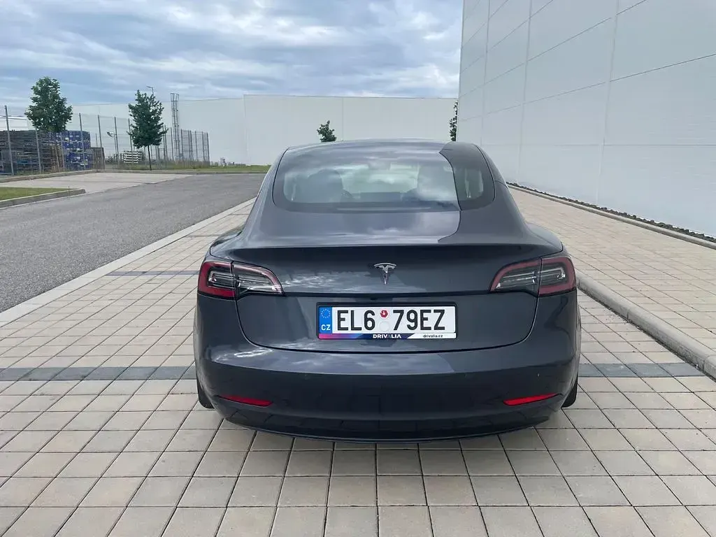 Gebraucht Tesla Model 3 Standard Range Plus 239 kW (325 PS) 2019 Grau Limousine