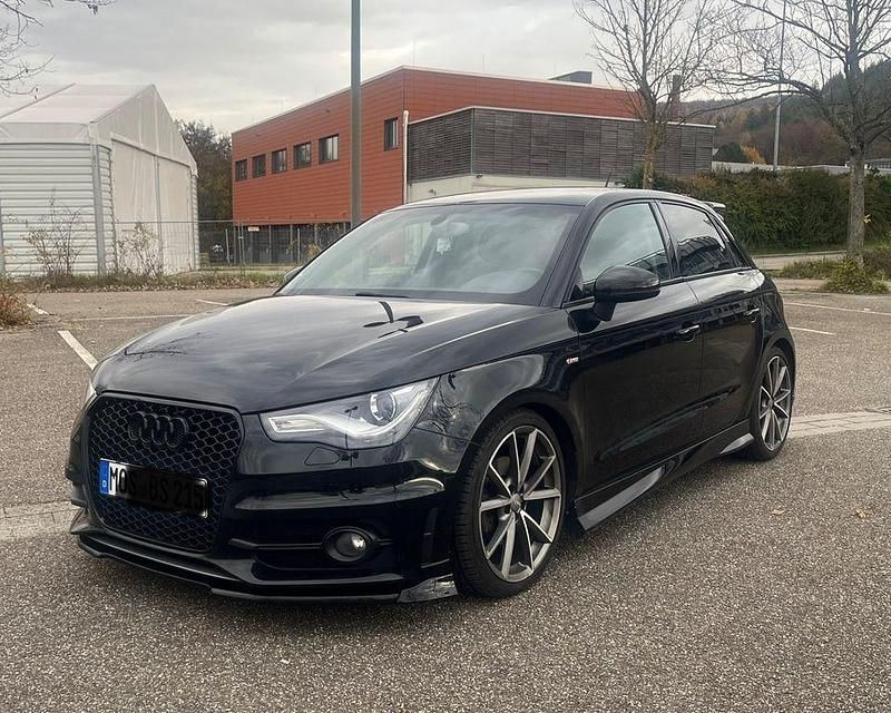 Schwarz Gebraucht 2015 Audi A1 Sportback Ambition Kleinwagen | 11.999 € (Fairer Preis) - Bild 1/4