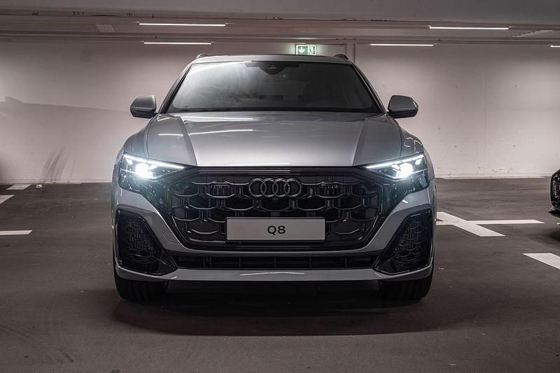 Neu Audi Q8 Sport 394 PS (289 kW) 2026 Silber SUV