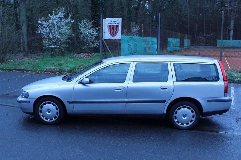 Gebraucht Volvo V70 170 PS (125 kW) 2003 Silber Kombi