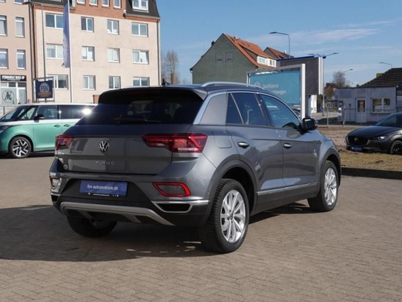 Usata VW T-Roc Style 150 CV (110 kW) 2022 Grigio SUV