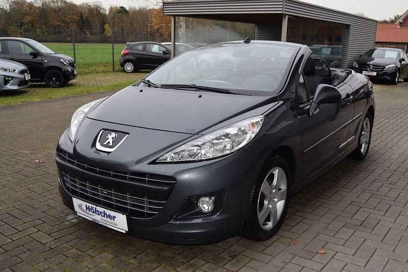 Gebraucht Peugeot 207 Premium 111 PS (81 kW) 2010 Schwarz Cabrio