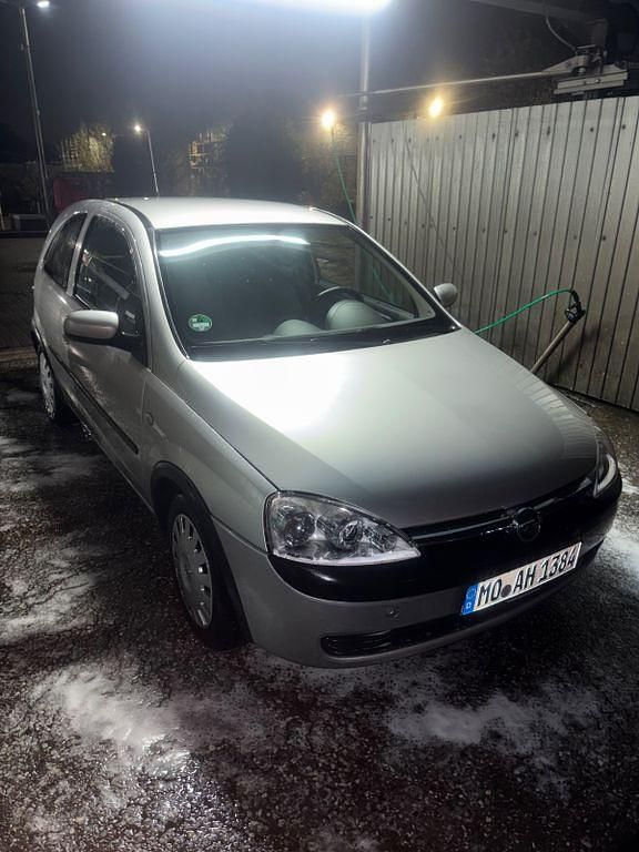 Usata Opel Corsa 60 CV (44 kW) 2004 Argento Utilitaria