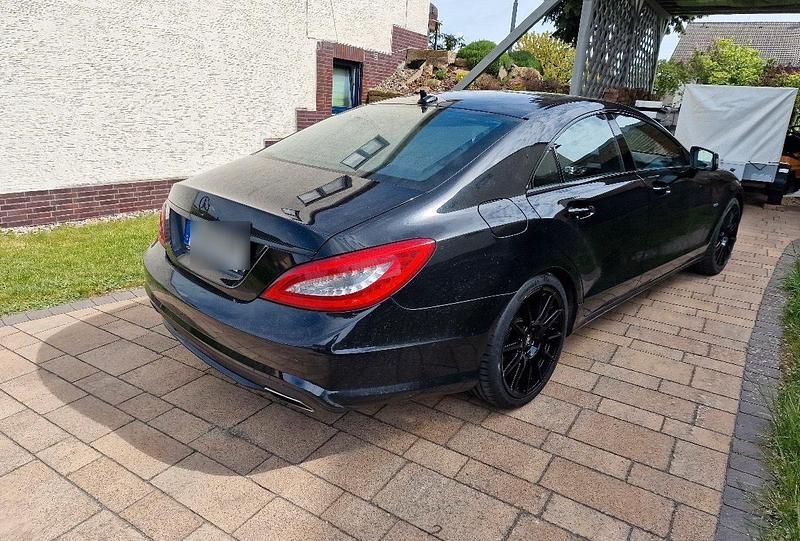 Gebraucht Mercedes CLS500 408 PS (300 kW) 2011 Schwarz Limousine
