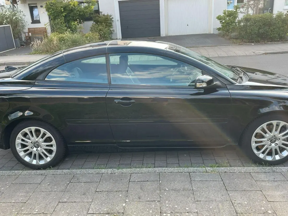 Gebraucht Volvo C70 Momentum 140 PS (102 kW) 2010 Schwarz Cabrio