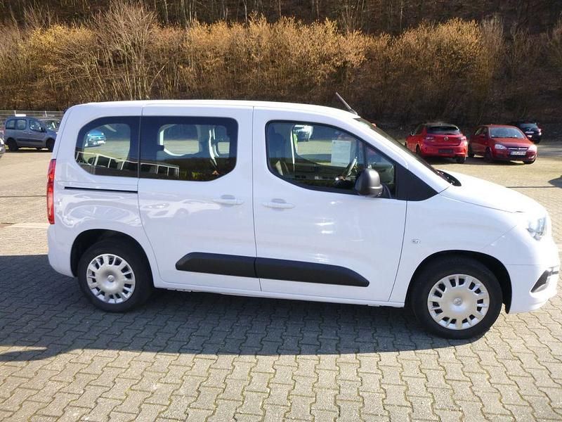 Gebraucht Opel Combo-e Life Edition 100 kW (136 PS) 2022 Weiß Van / Kleinbus