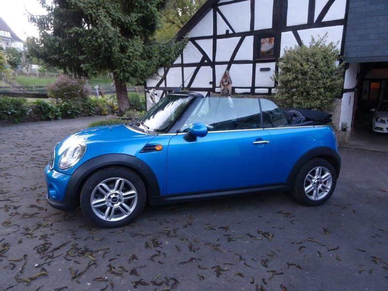Blau Gebraucht 2011 Mini Cooper D Cabriolet Cabrio | 8.900 € (Fairer Preis) - Bild 1/4