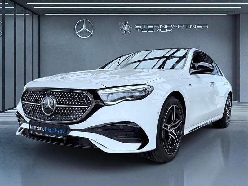 Polarweiß Gebraucht 2025 Mercedes E300 AMG Limousine | 58.990 € (Fairer Preis) - Bild 1/3