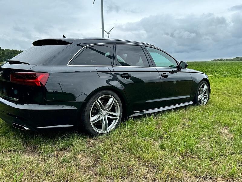 Gebraucht Audi A6 Comfort 190 PS (139 kW) 2017 Schwarz Kombi