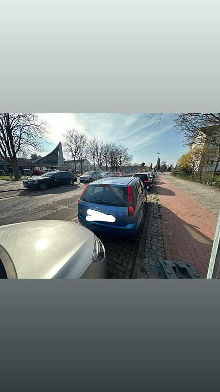 Gebraucht Ford Fiesta 70 PS (51 kW) 2003 Blau Kleinwagen