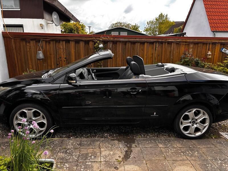Schwarz Gebraucht 2010 Ford Focus Cabriolet Cabrio | 7.000 € (Etwas zu teuer) - Bild 1/4