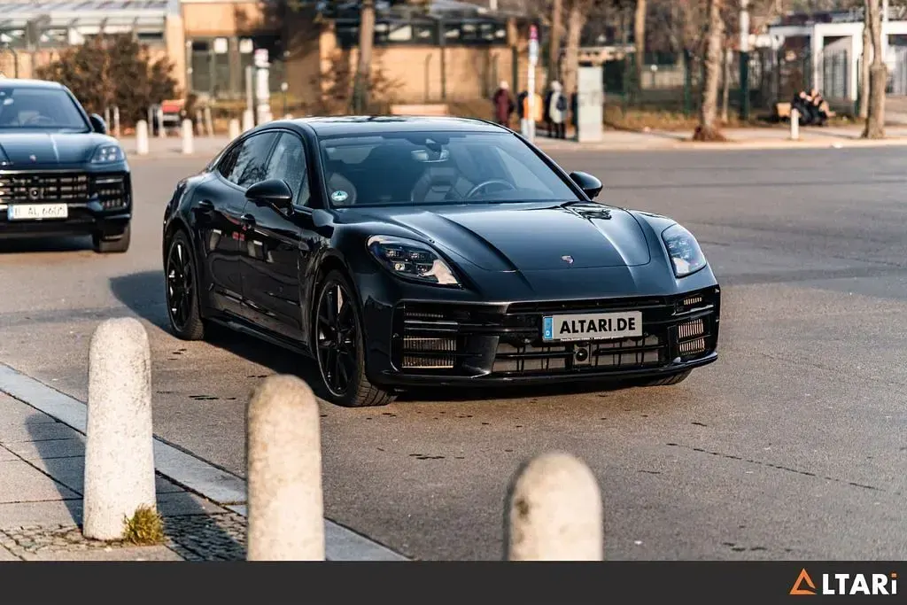 Gebraucht Porsche Panamera 4 E-Hybrid 470 PS (345 kW) 2024 Grau Kleinwagen