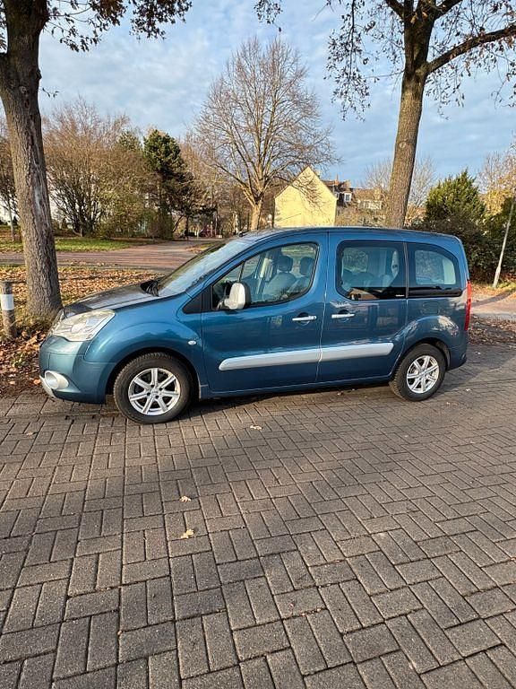 Gebraucht Citroën Berlingo 92 PS (67 kW) 2012 Blau Van / Kleinbus