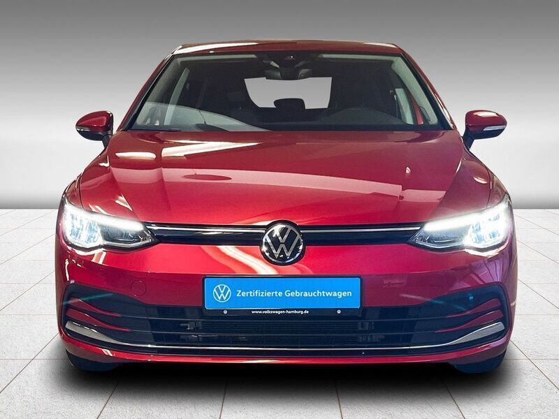Gebraucht VW Golf VIII Move 110 PS (80 kW) 2023 P8 kings red metallic Limousine