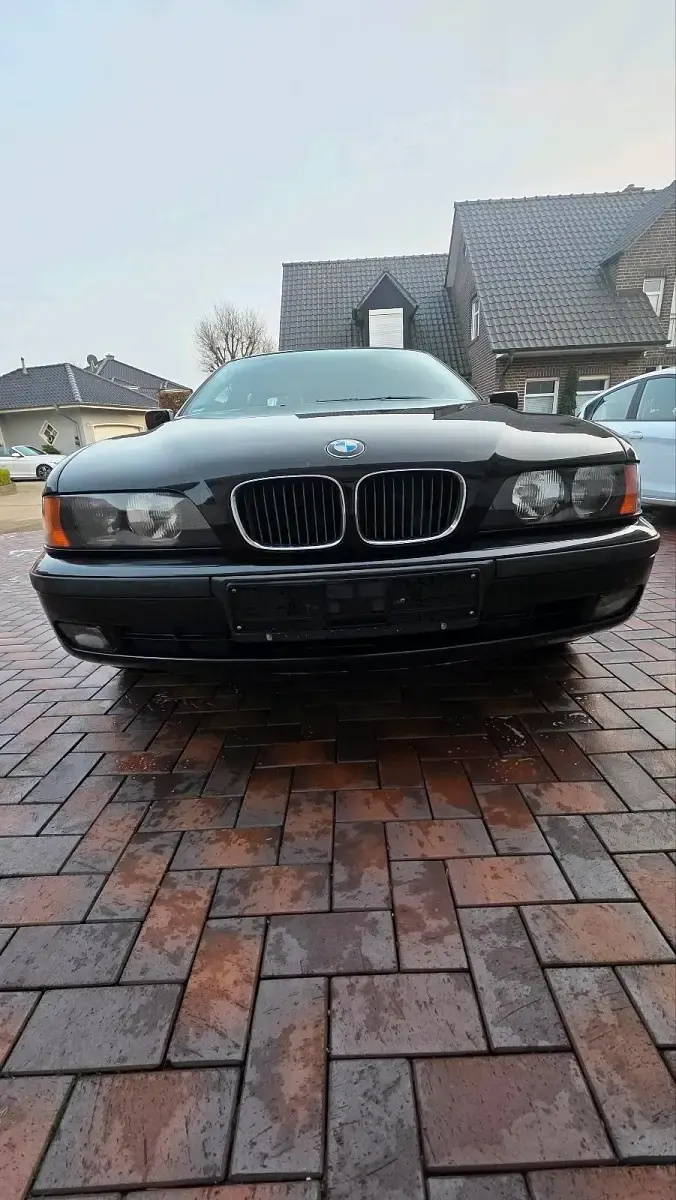 Gebraucht BMW 520 150 PS (110 kW) 2000 Schwarz Limousine