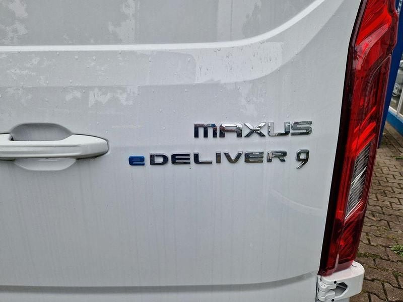 Neu Maxus eDeliver 9 150 kW (204 PS) 2025 Weiß Van