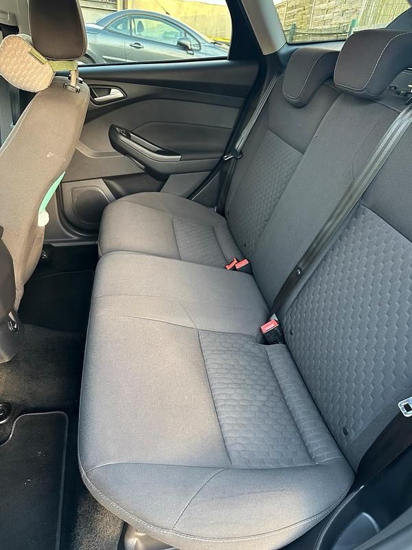 Gebraucht Ford Focus 125 PS (91 kW) 2014 Braun Kombi