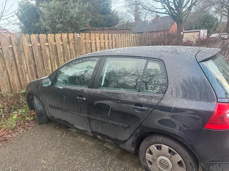 Gebraucht VW Golf IV 90 PS (66 kW) 2004 Schwarz Kleinwagen