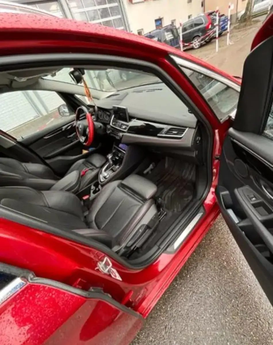 Gebraucht BMW 216 Gran Tourer 116 PS (85 kW) 2016 Rot Van / Kleinbus