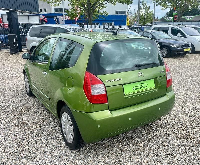 Gebraucht Citroën C2 60 PS (44 kW) 2007 Grün Kleinwagen