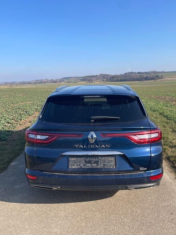 Second-hand Renault Talisman Initiale Paris 200 CP (147 kW) 2017 Albastru Berlinǎ