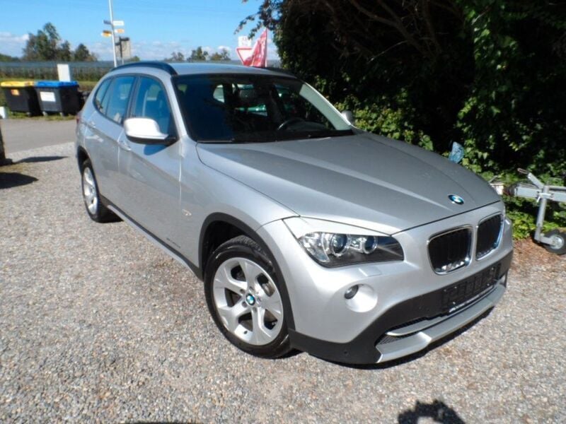 Silber Gebraucht 2010 BMW X1 xLine SUV | 10.900 € (Guter Preis) - Bild 1/4